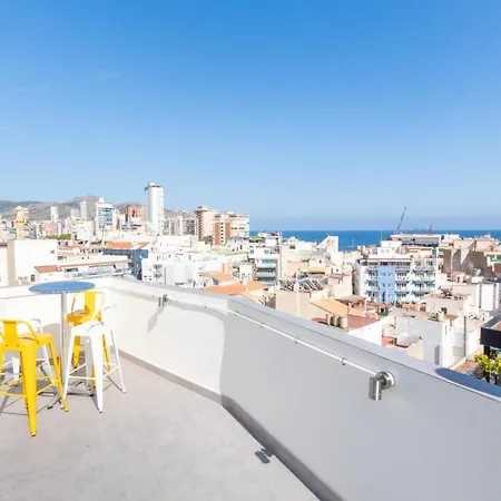 Old Penthouse With Fantastic Views & Parking Apartamento
