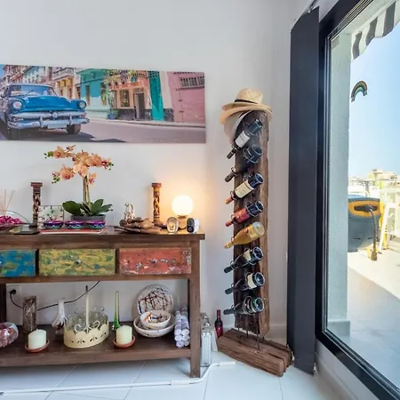 Old Penthouse With Fantastic Views & Parking Apartamento Benidorm